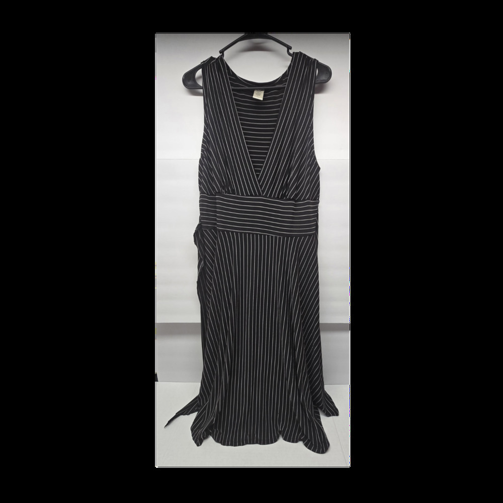 Maurices XL Black White Striped Knit Sleeveless Maxi Dress V-Neck Pullover